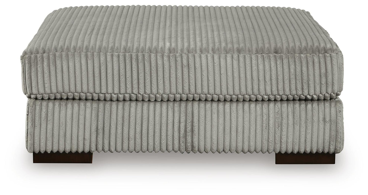 Lindyn Living Room Set