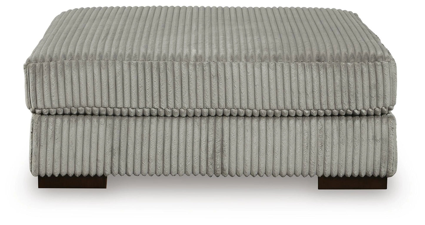 Lindyn Living Room Set