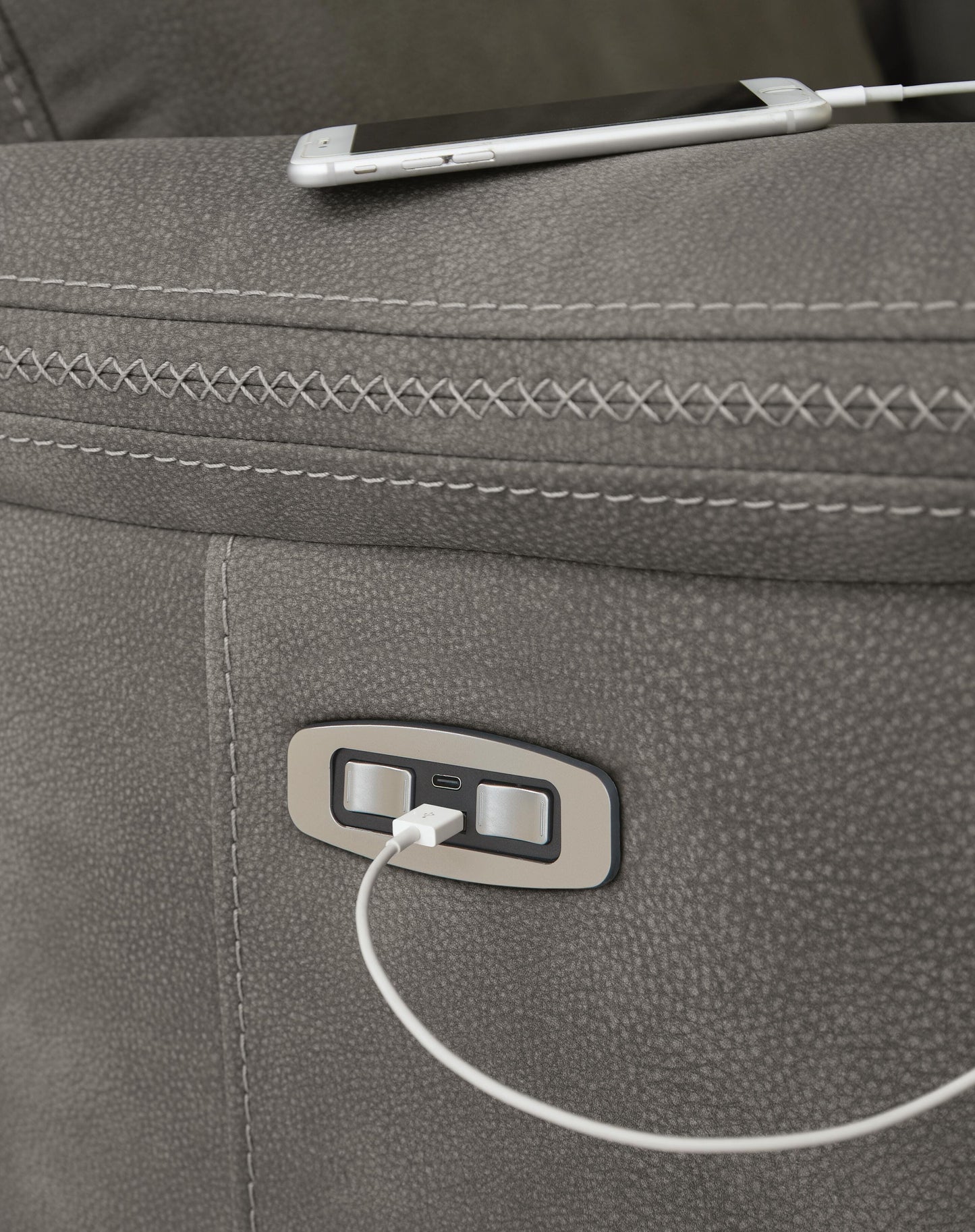 Next-Gen DuraPella Power Reclining Loveseat with Console