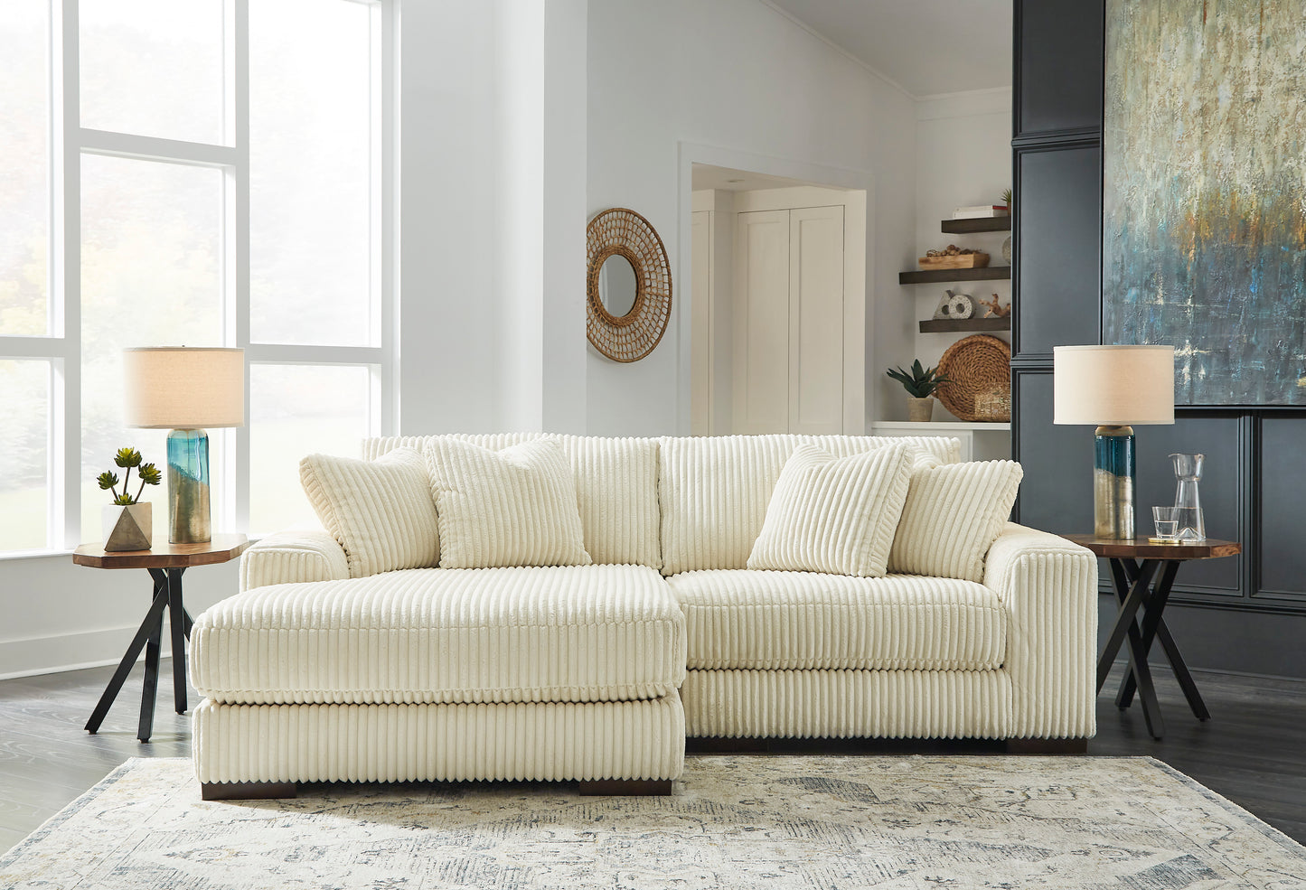 Lindyn 2-Piece Left Chaise Sectional