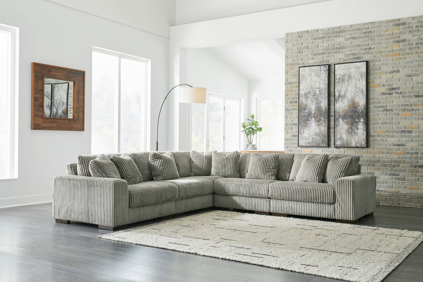 Lindyn 5-Piece Modular Sectional