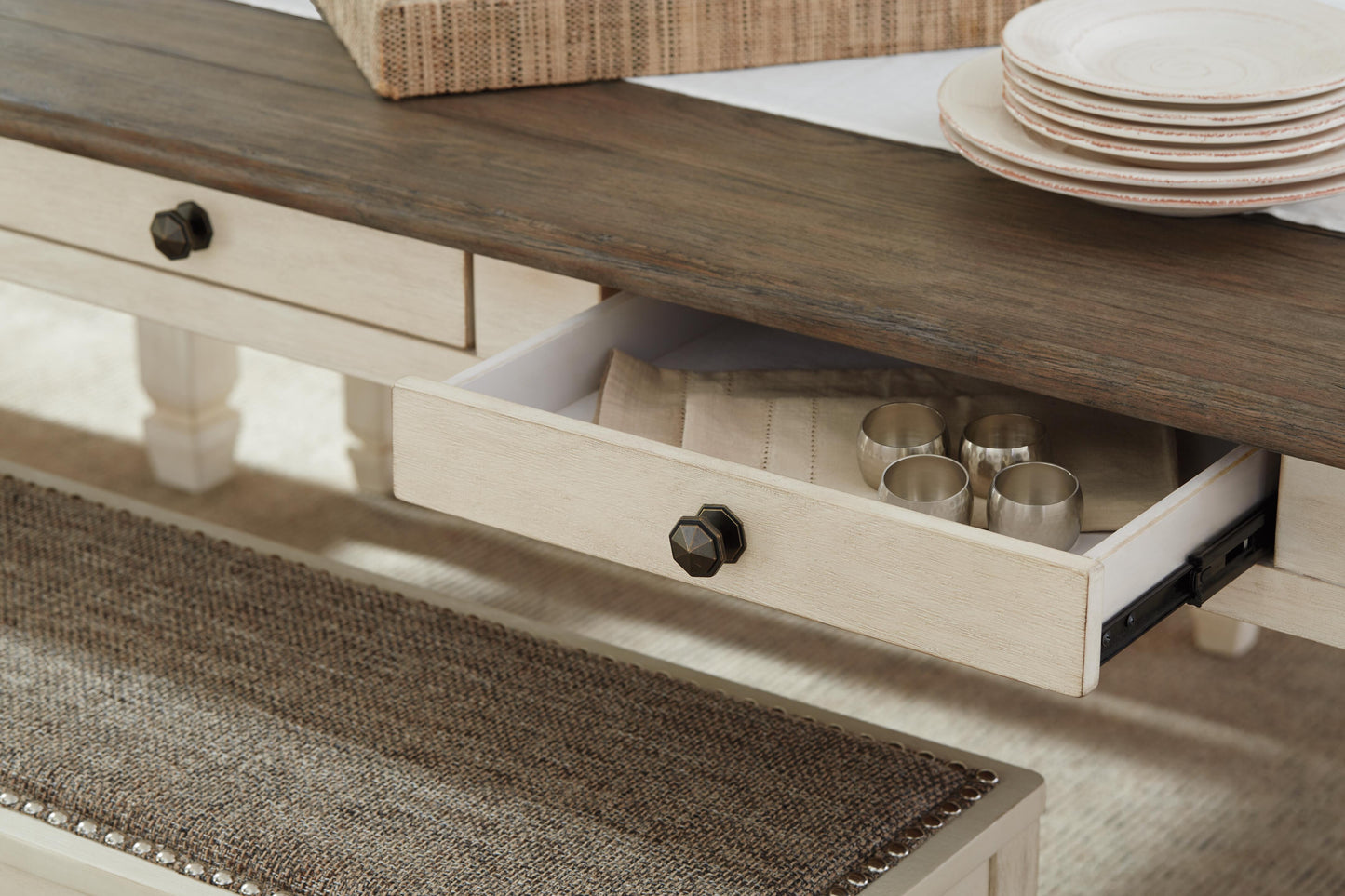 Bolanburg Dining Set