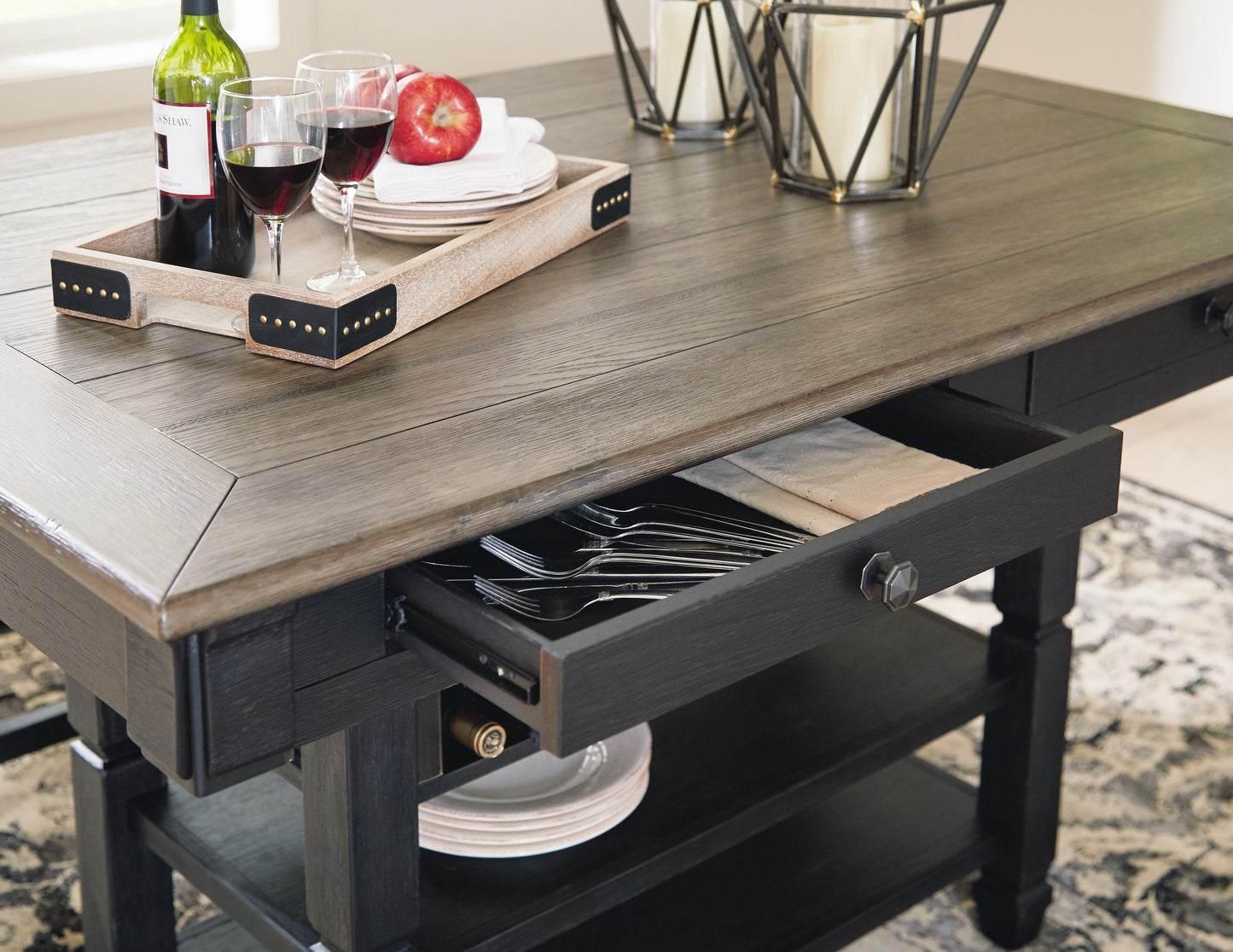 Tyler Creek Counter Height Dining Set