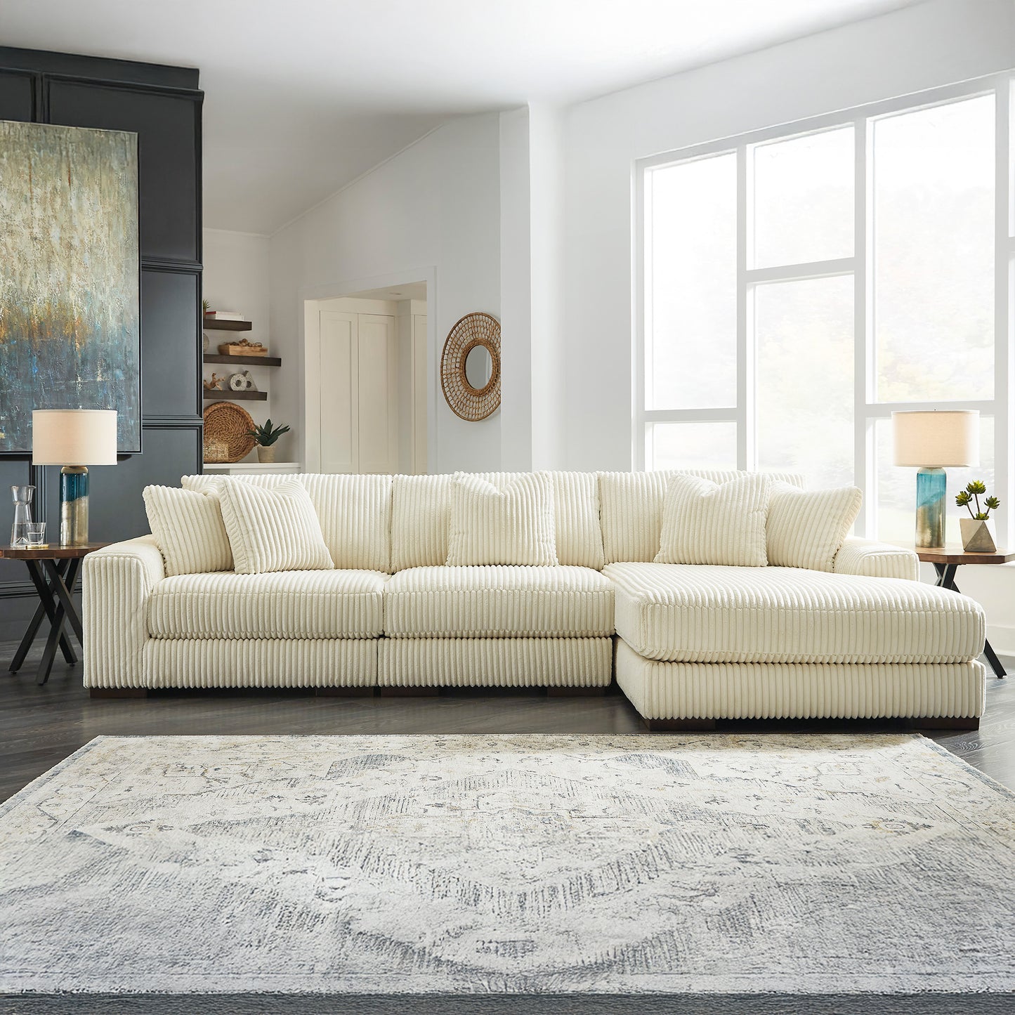 Lindyn 3-Piece Right Chaise Sectional