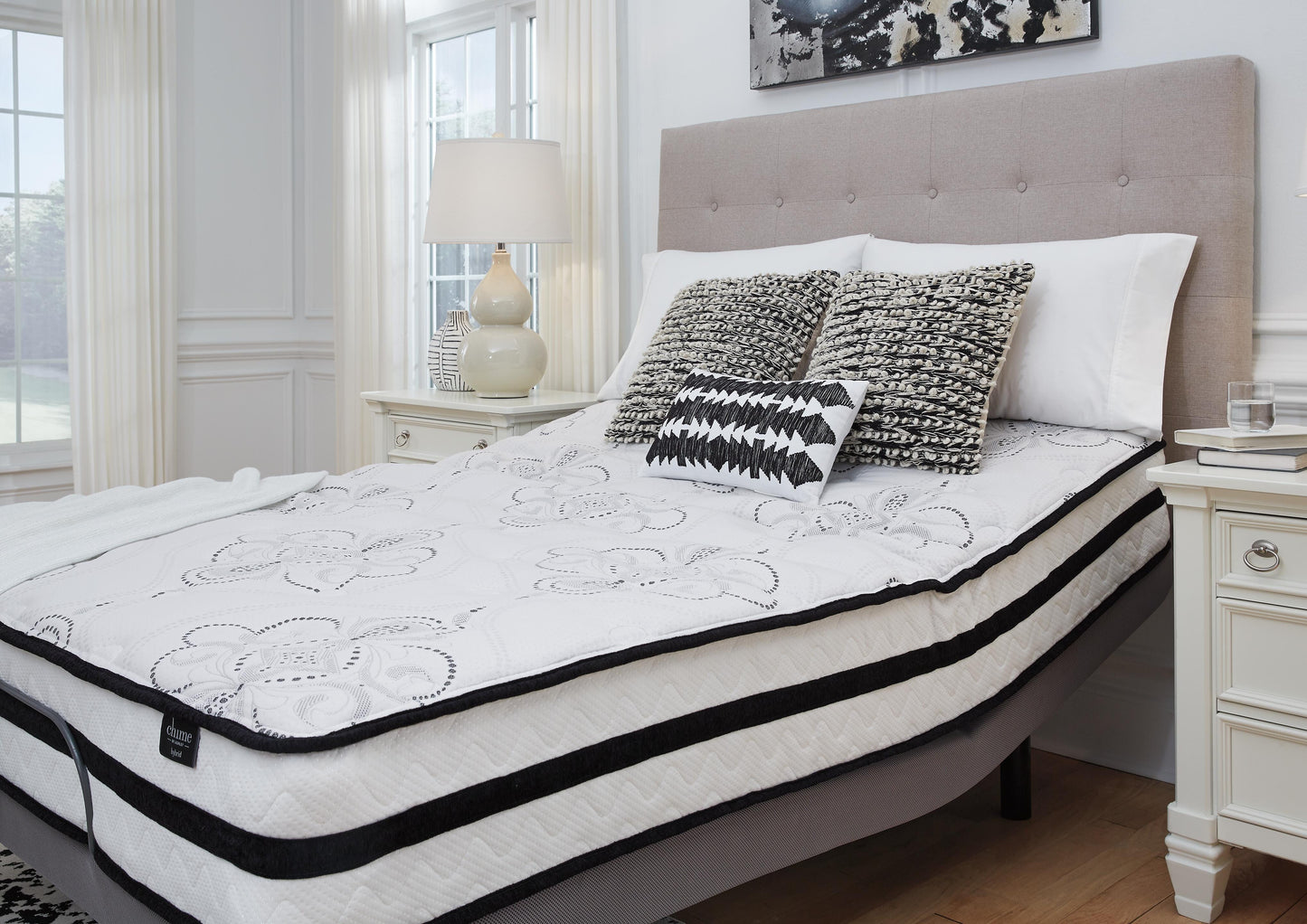 Chime 10 Inch Hybrid Mattress in a Box