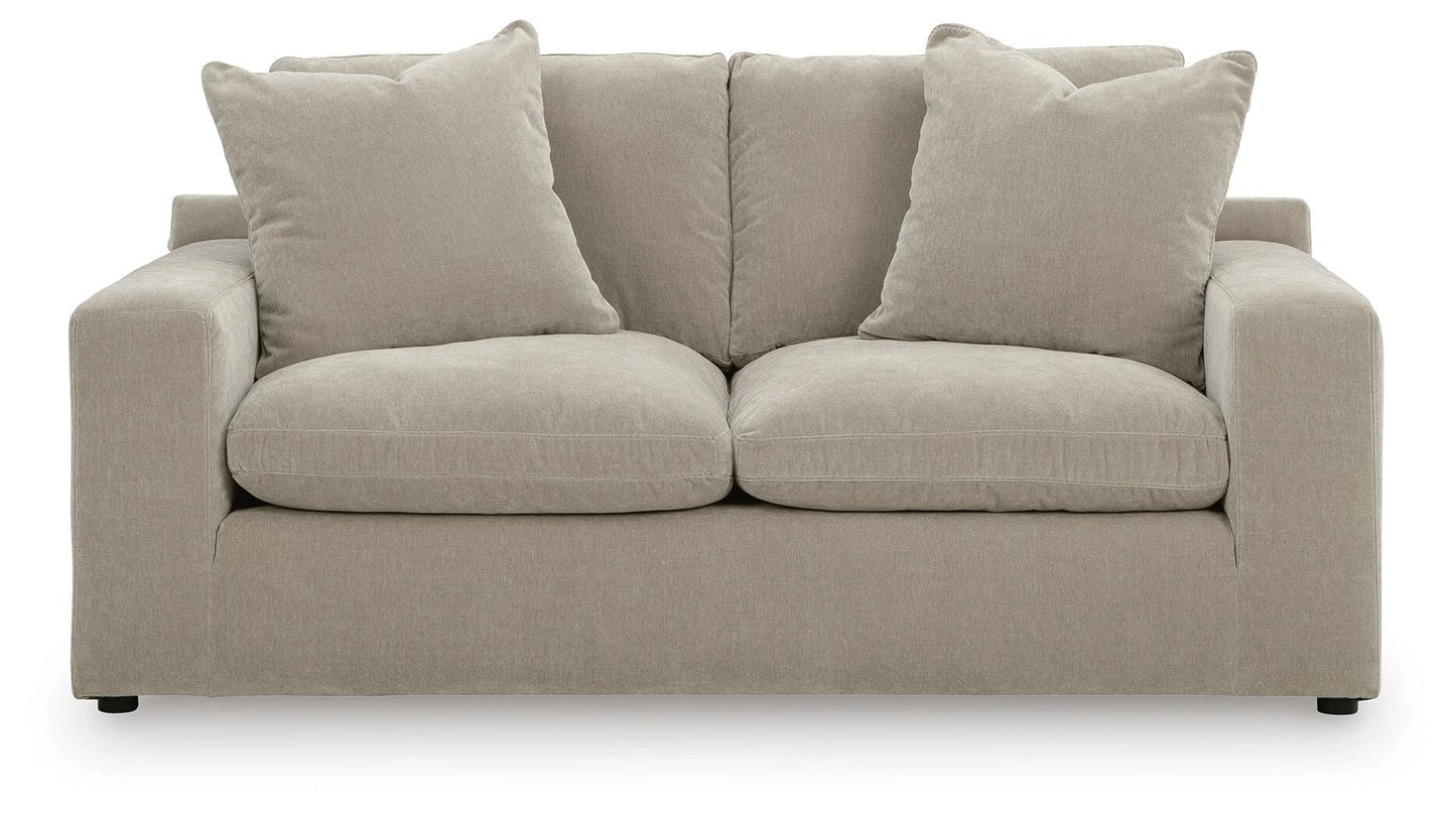 Maxton Heights Loveseat